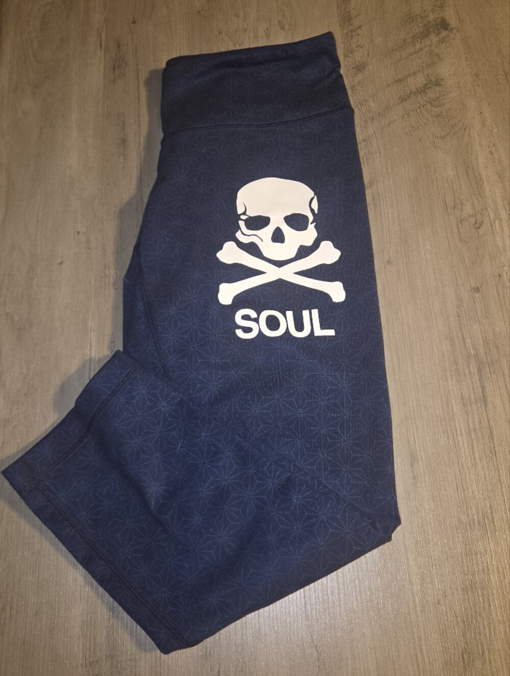 Lululemon x SoulCycle Wunder Under Cropped Leggings Geometric Star Skull Size 6